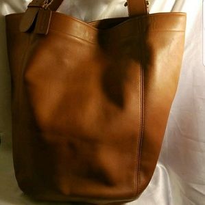 Vtg Coach XL British Tan Leather Soho Tote #4082